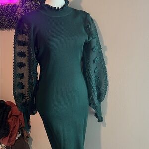 Elegant Green Dress with Sheer Sleeves